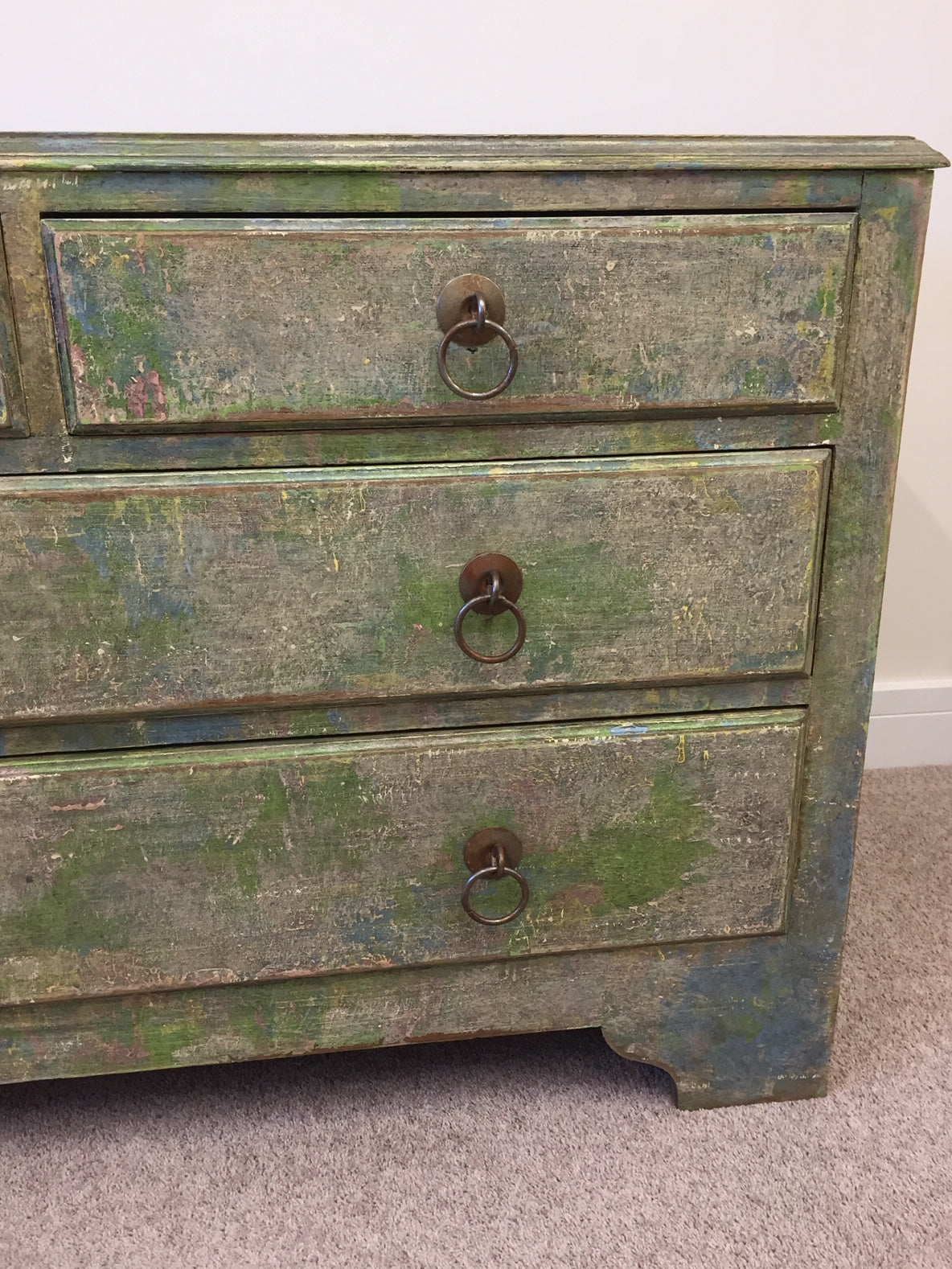 Vintage 2/2 Chest of Drawers.