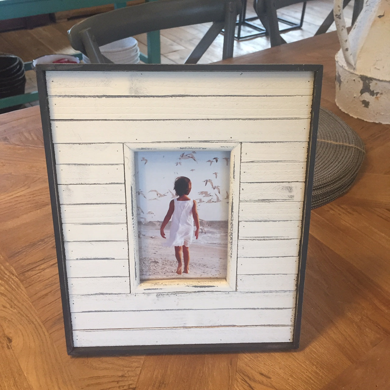 White Washed Photo Frame with Black Edging 6x4